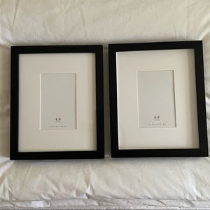 POTTERYBARN, (2) PHOTO FRAMES, BLACK, PICTURE SIZE 4x6